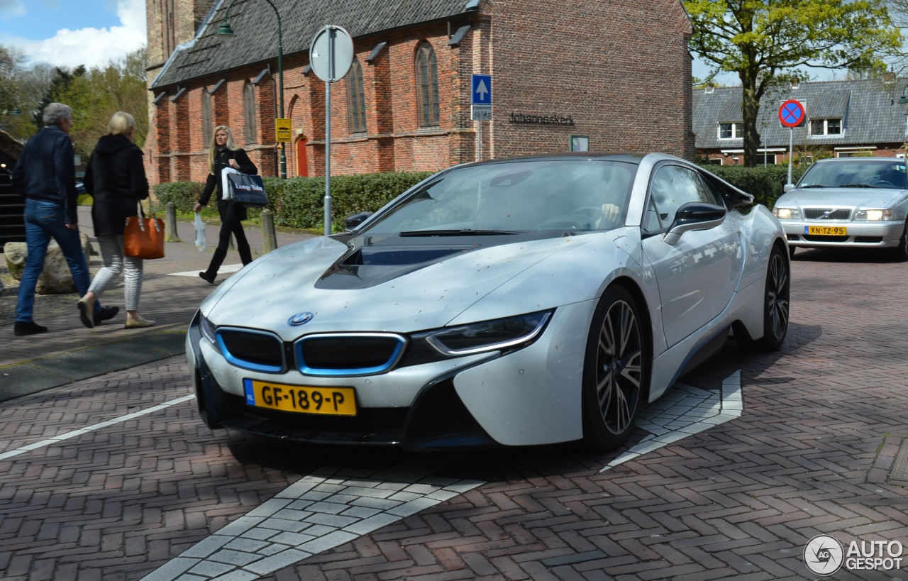 BMW i8