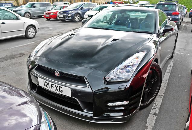 Nissan GT-R 2012