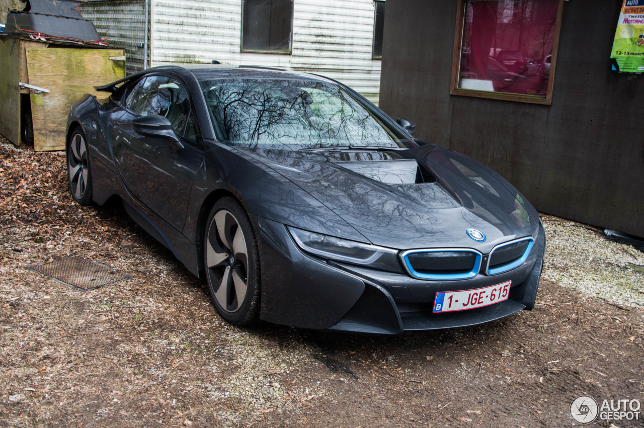 BMW i8