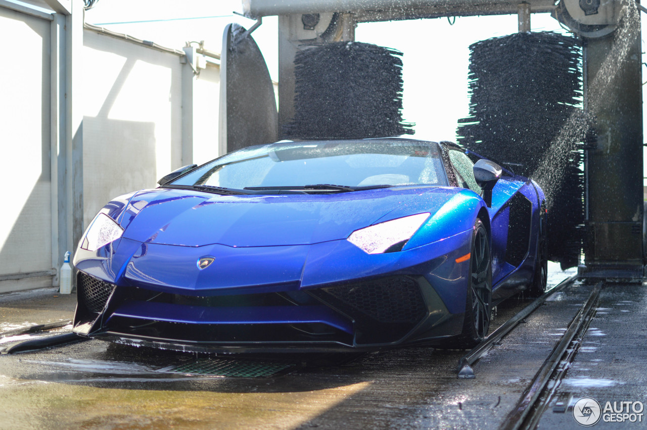 Lamborghini Aventador LP750-4 SuperVeloce Roadster