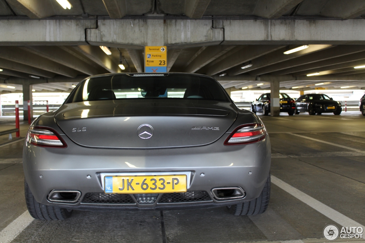 Mercedes-Benz SLS AMG