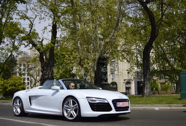 Audi R8 V10 Spyder 2013