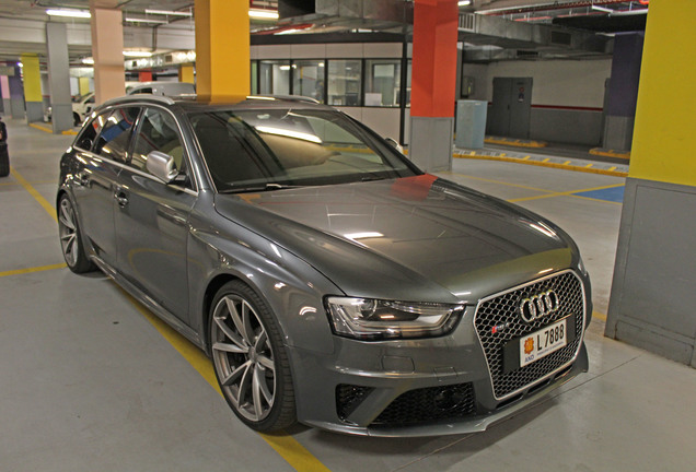 Audi RS4 Avant B8