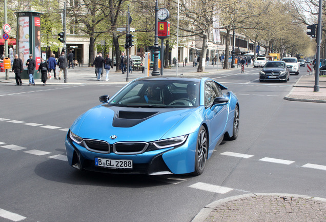 BMW i8