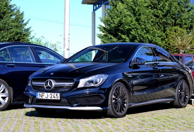 Mercedes-Benz CLA 45 AMG C117