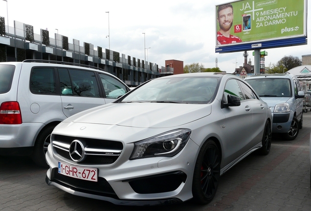 Mercedes-Benz CLA 45 AMG C117