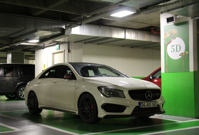 Mercedes-Benz CLA 45 AMG Edition 1 C117