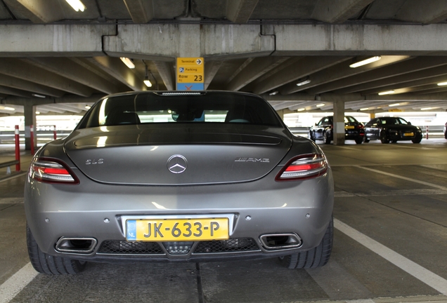 Mercedes-Benz SLS AMG