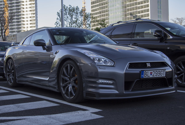 Nissan GT-R 2013