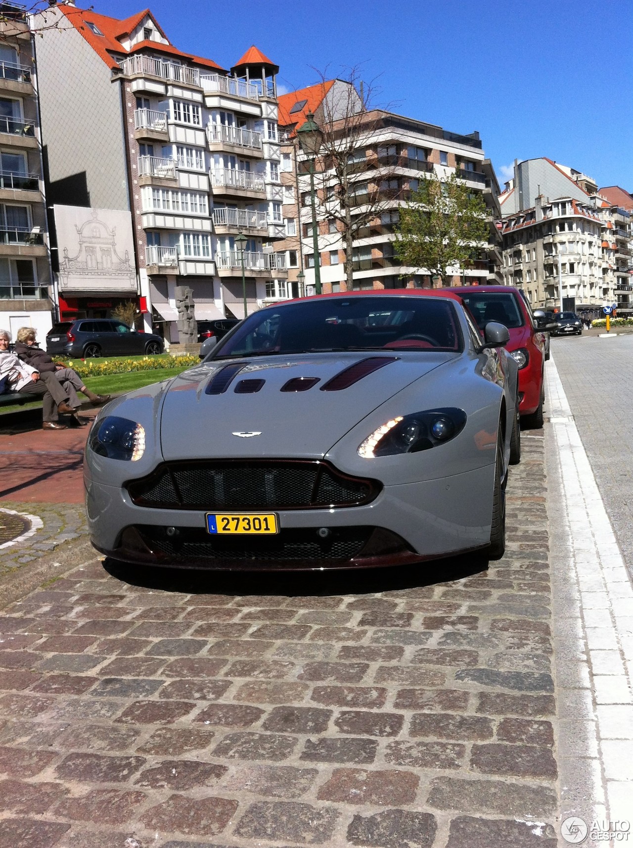 Aston Martin V12 Vantage S Roadster