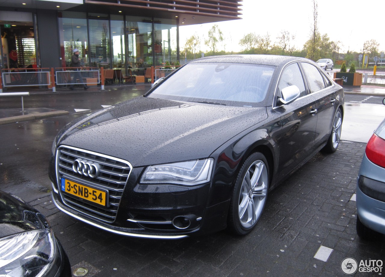 Audi S8 D4