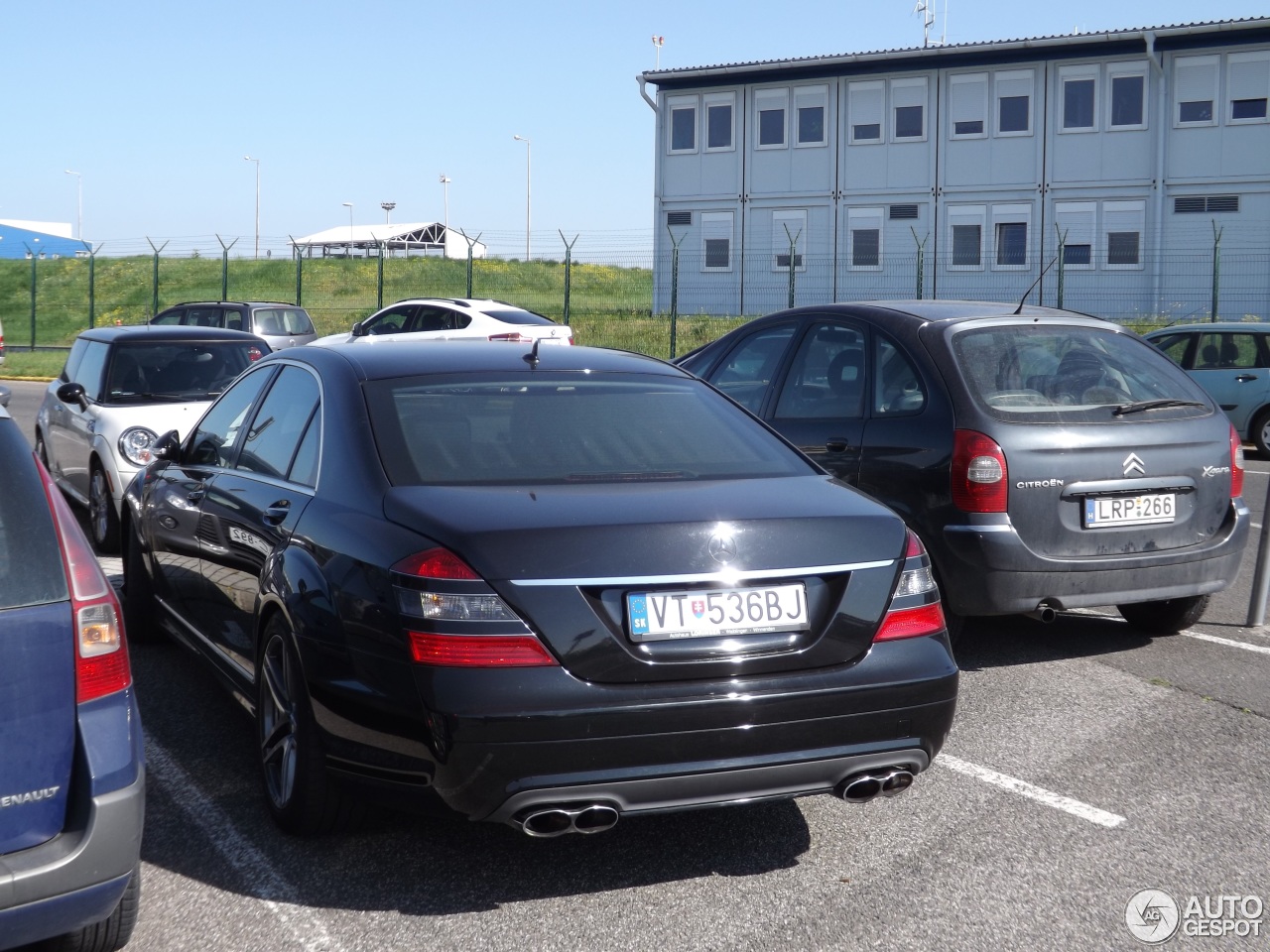 Mercedes-Benz S 65 AMG V221