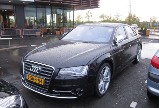 Audi S8 D4