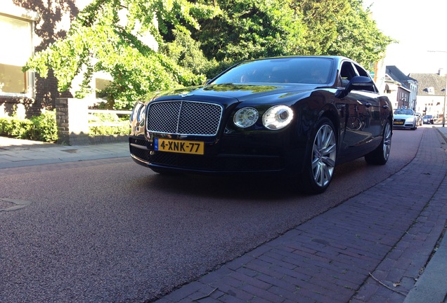 Bentley Flying Spur V8