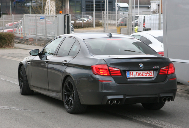 BMW M5 F10 2011