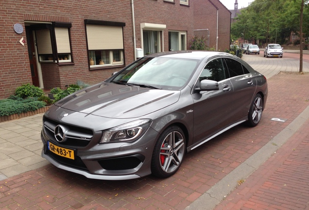 Mercedes-Benz CLA 45 AMG C117