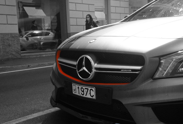 Mercedes-Benz CLA 45 AMG OrangeArt Edition C117