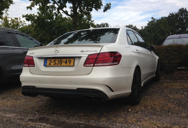 Mercedes-Benz E 63 AMG S W212