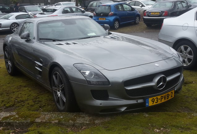 Mercedes-Benz SLS AMG