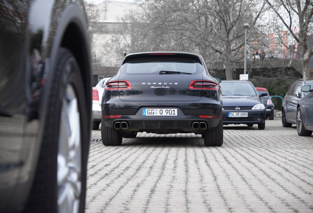 Porsche 95B Macan Turbo