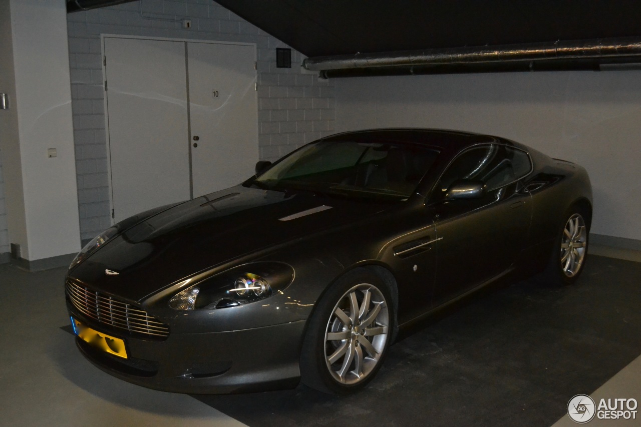 Aston Martin DB9