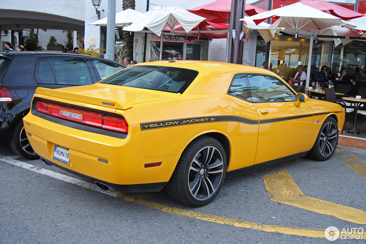 2016 dodge challenger yellow jacket best sale