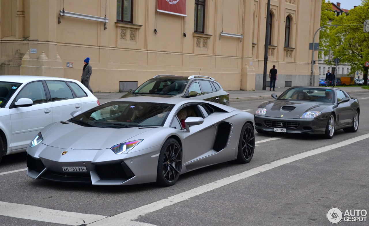 Lamborghini Aventador LP700-4