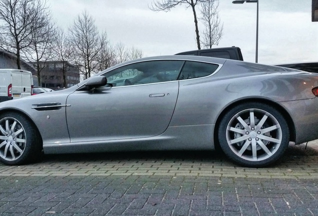 Aston Martin DB9