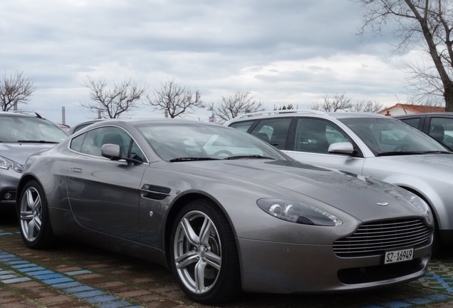 Aston Martin V8 Vantage