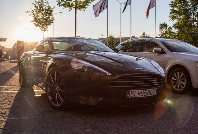 Aston Martin Virage 2011