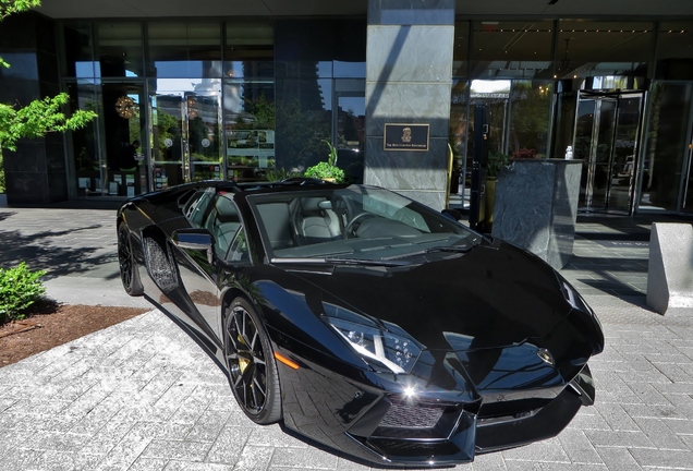 Lamborghini Aventador LP700-4 Roadster