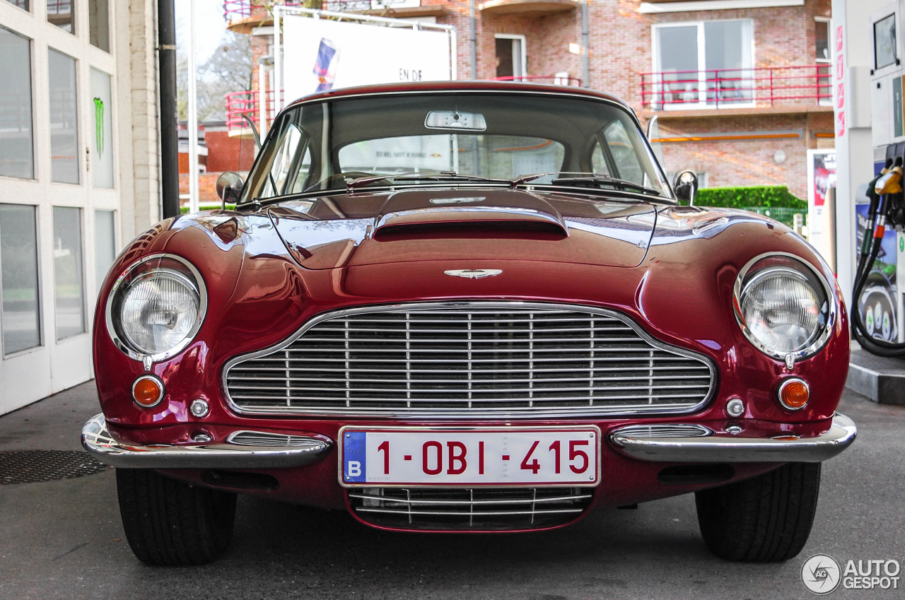 Aston Martin DB6 Vantage MKI