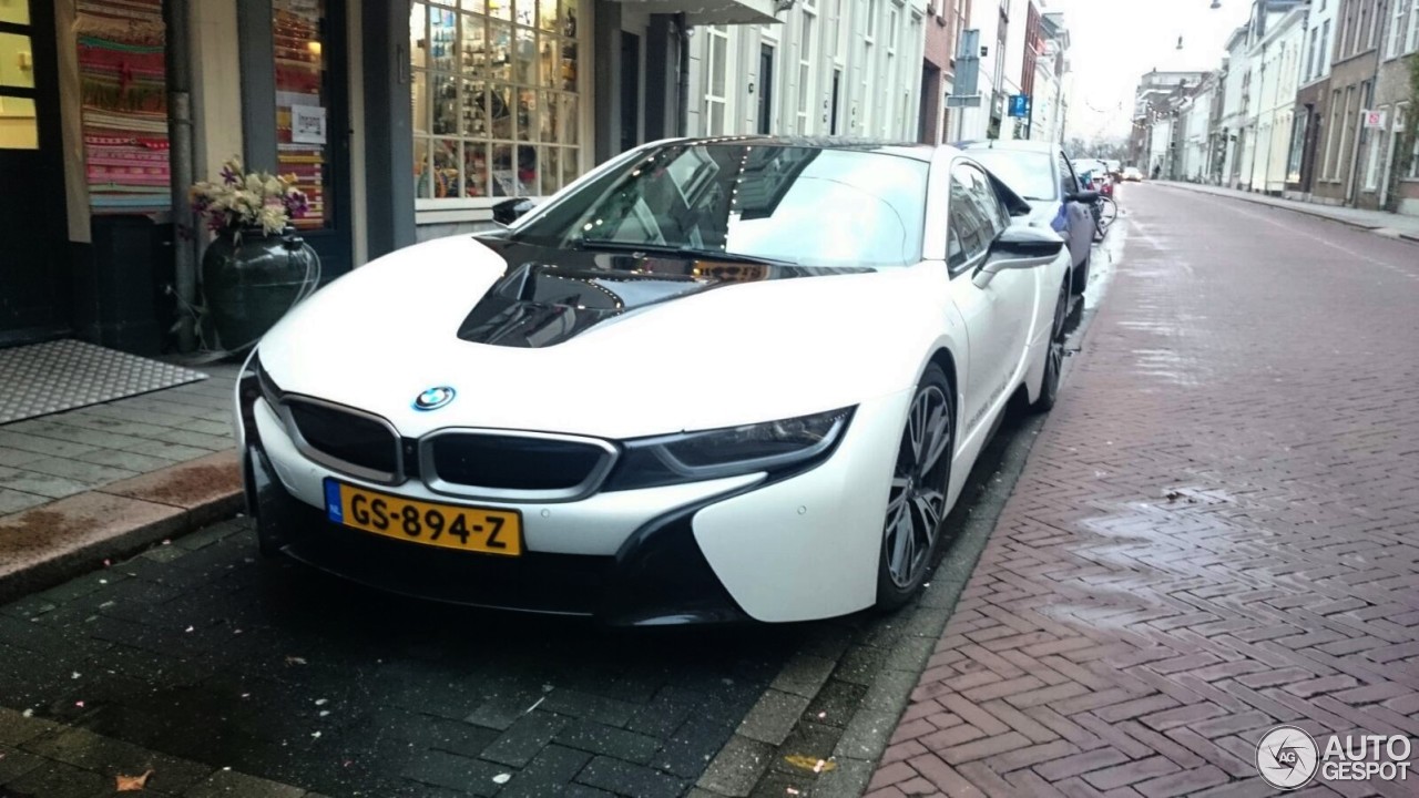 BMW i8