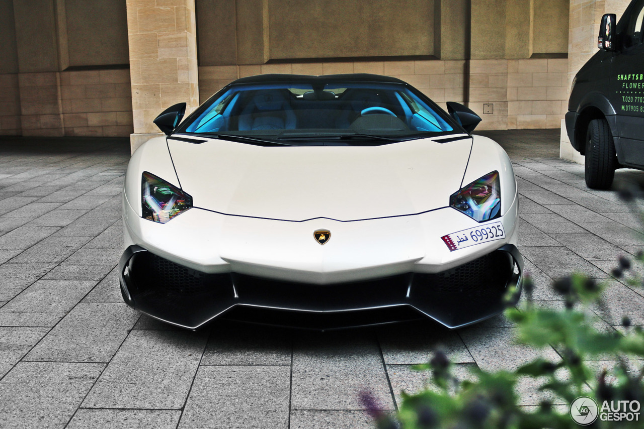 Lamborghini Aventador LP700-4 Roadster MVM Automotive Design