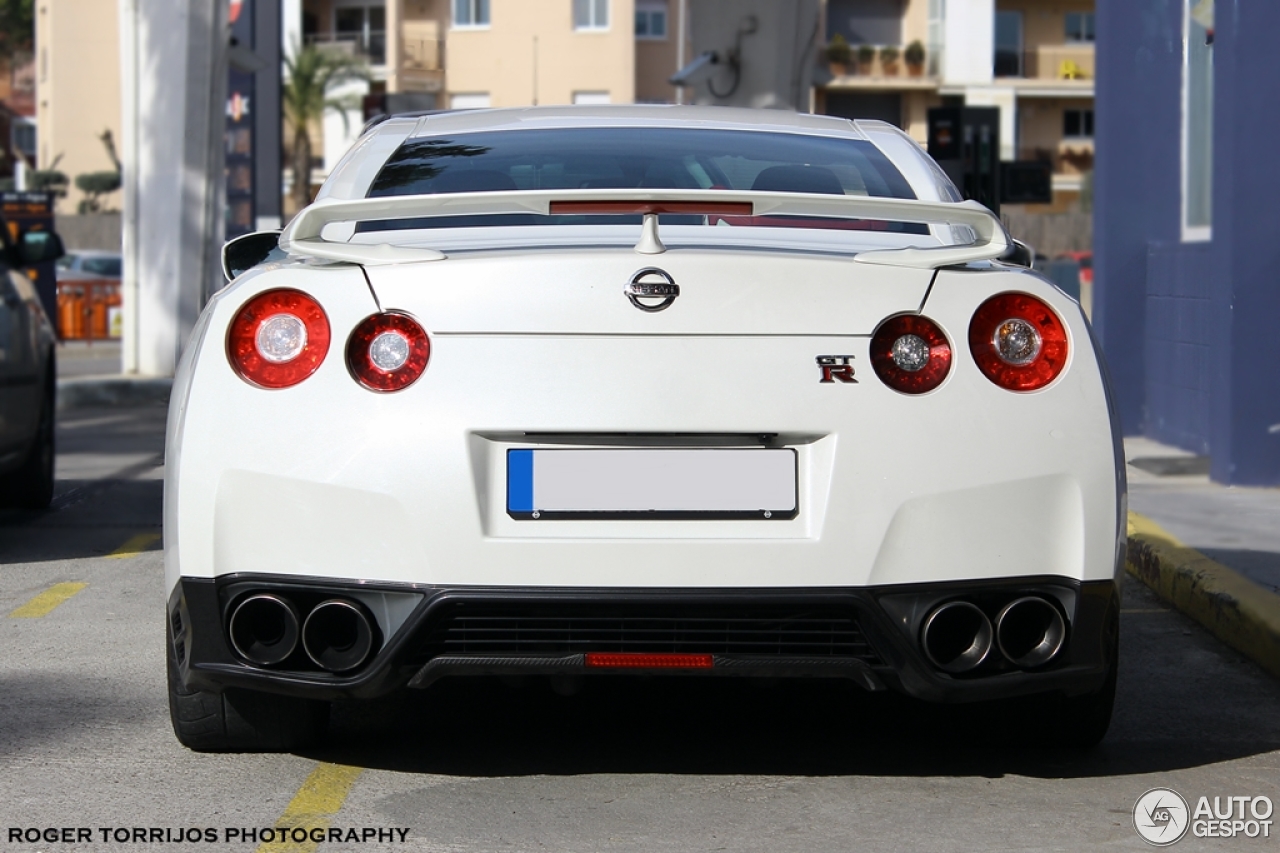 Nissan GT-R 2011