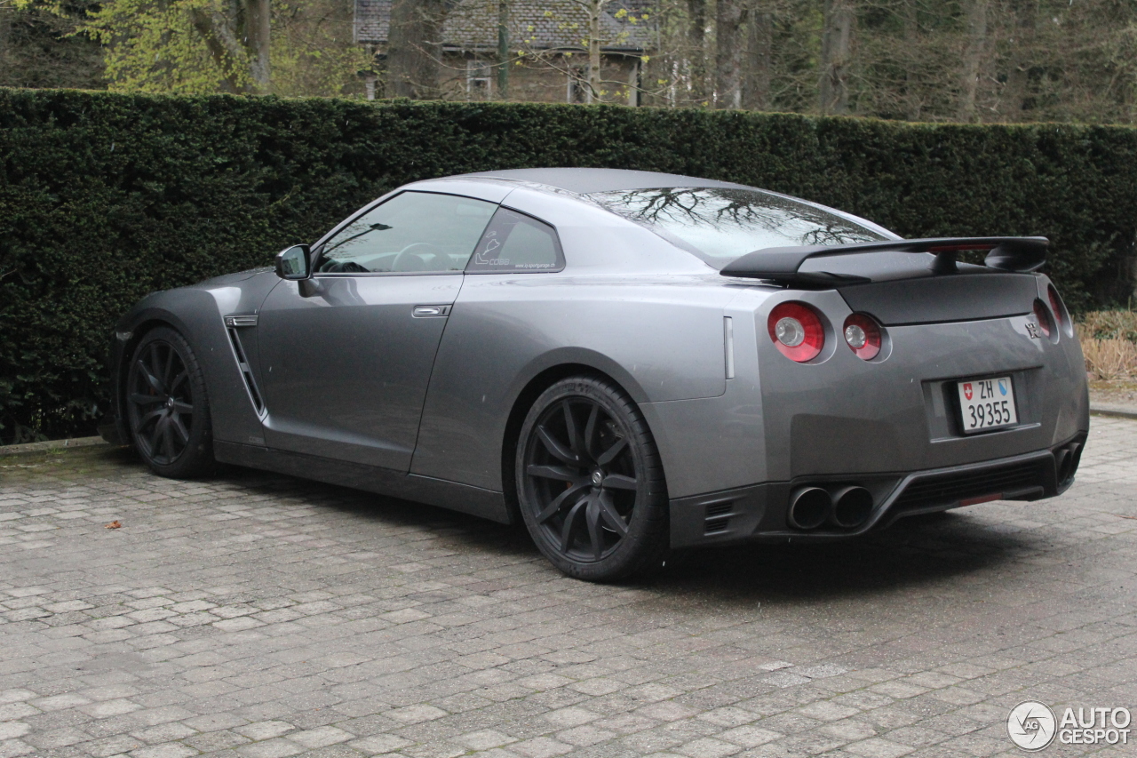 Nissan GT-R 2015