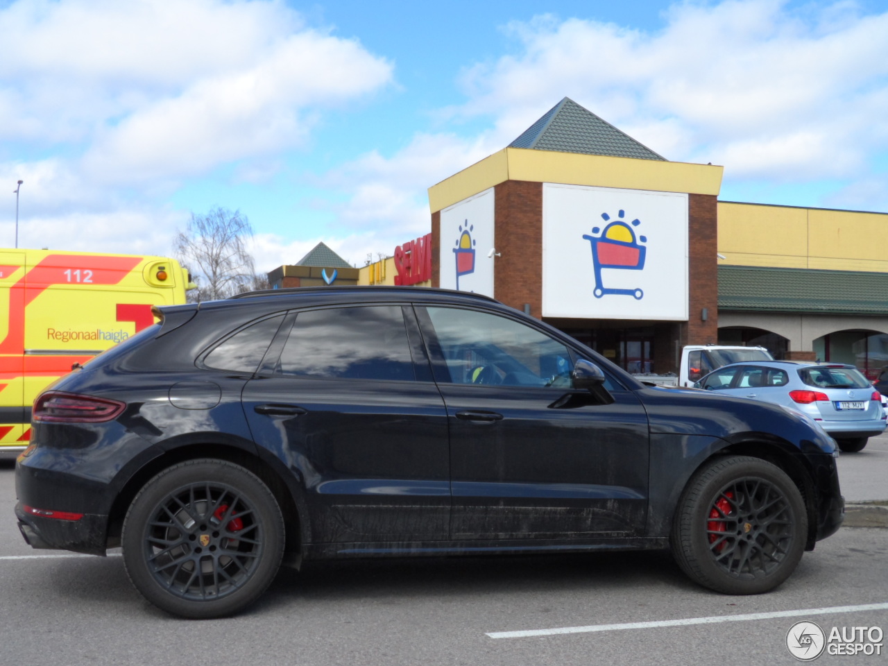 Porsche 95B Macan GTS