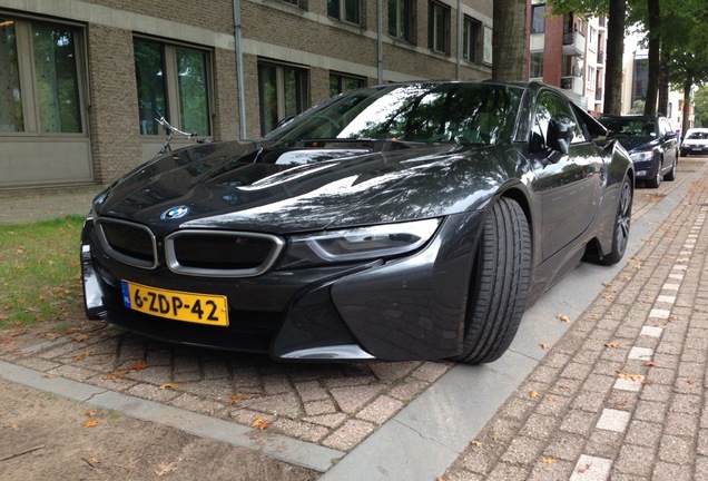 BMW i8