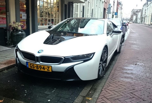 BMW i8