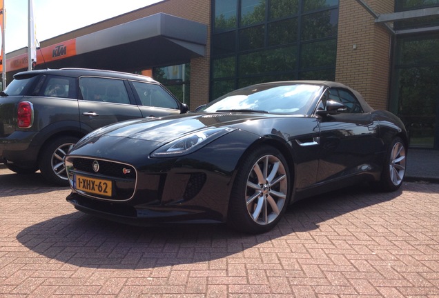 Jaguar F-TYPE S Convertible