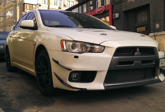 Mitsubishi Lancer Evolution X