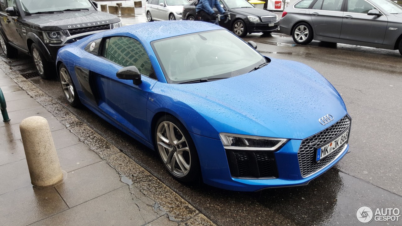 Audi R8 V10 Plus 2015