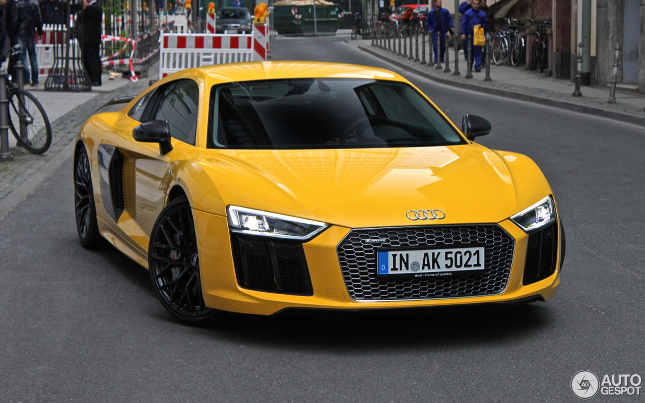 Audi R8 V10 Plus 2015