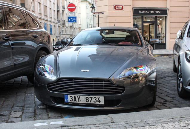 Aston Martin V8 Vantage