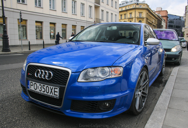 Audi RS4 Sedan