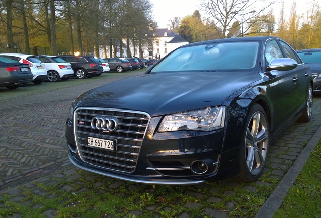 Audi S8 D4