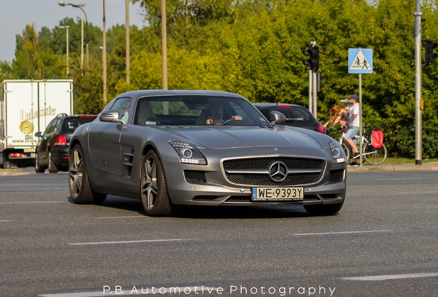 Mercedes-Benz SLS AMG