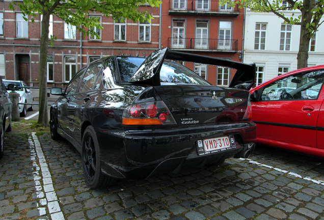 Mitsubishi Lancer Evolution IX