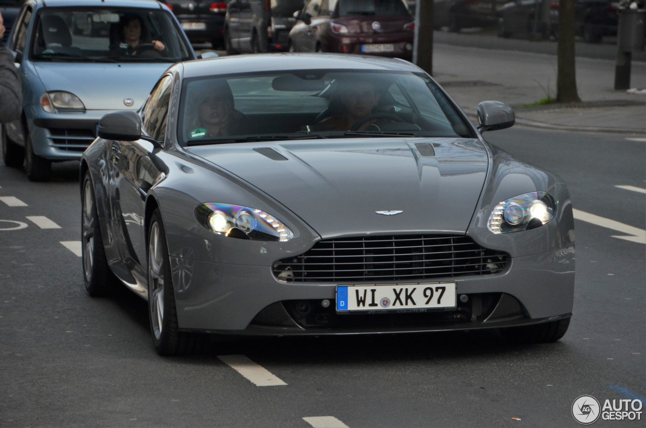 Aston Martin V8 Vantage S