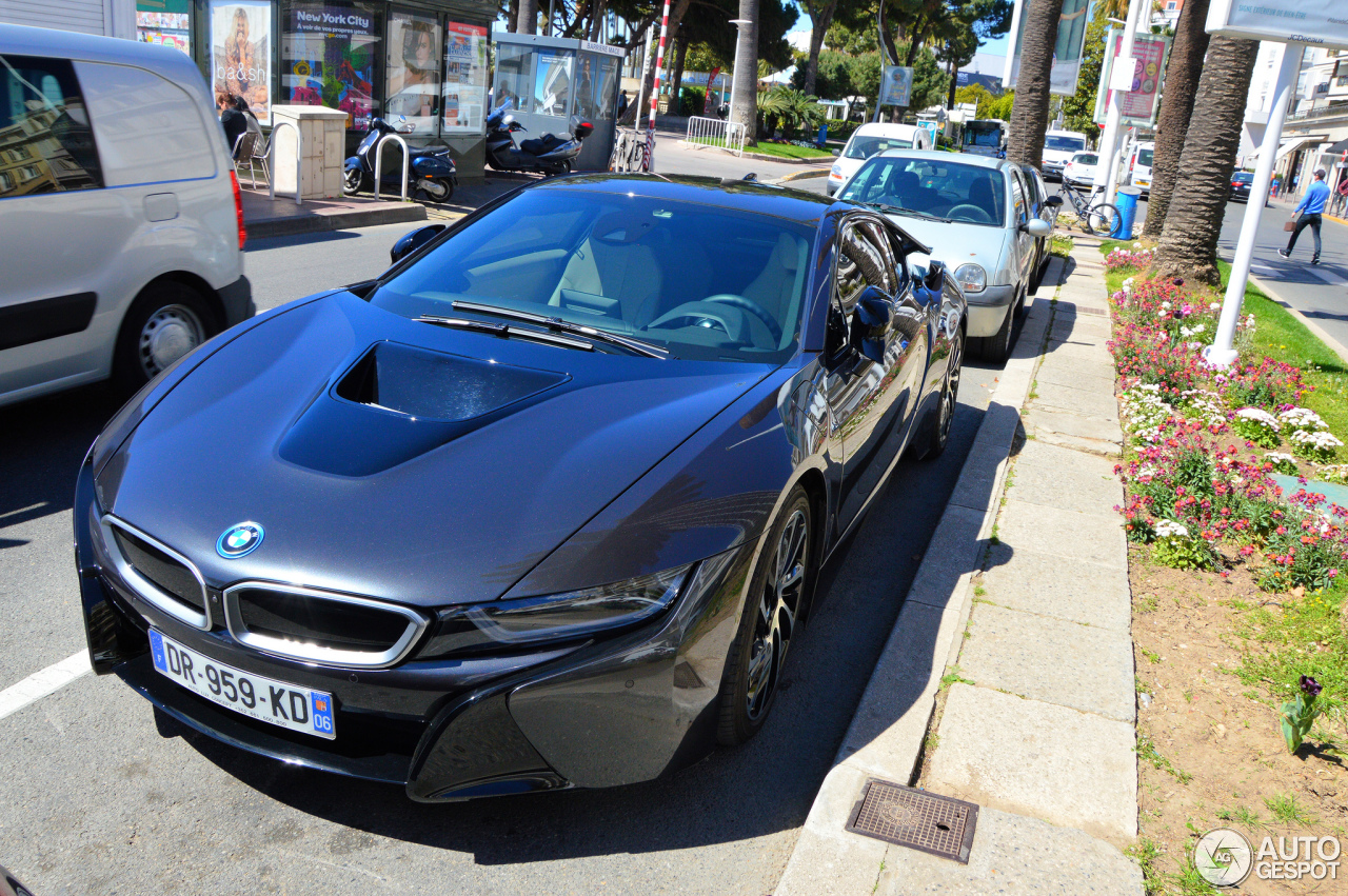 BMW i8